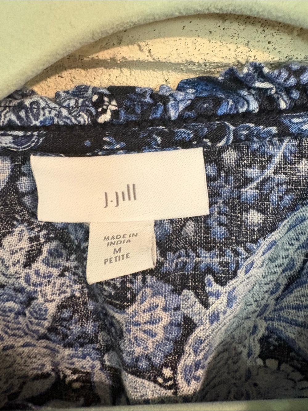 J. JILL M Petite Linen Navy and Light Blue Paisley Button-Front Blouse EUC - Picture 3 of 6